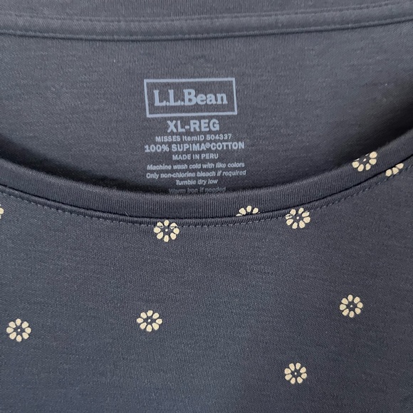 L.L. Bean Women's Blue Top with White Floral Pattern - Picture 2 of 4